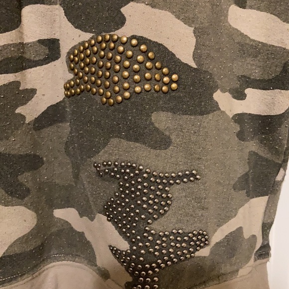 Max Jeans Camo Print Beaded Sweatshirt. sizeS - Picture 4 of 7